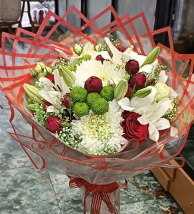 karasu çiçekçilik buket sevgiliye kırmızı gül