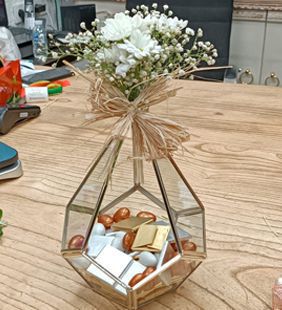 karasu çiçekçilik papatya ve çikolata